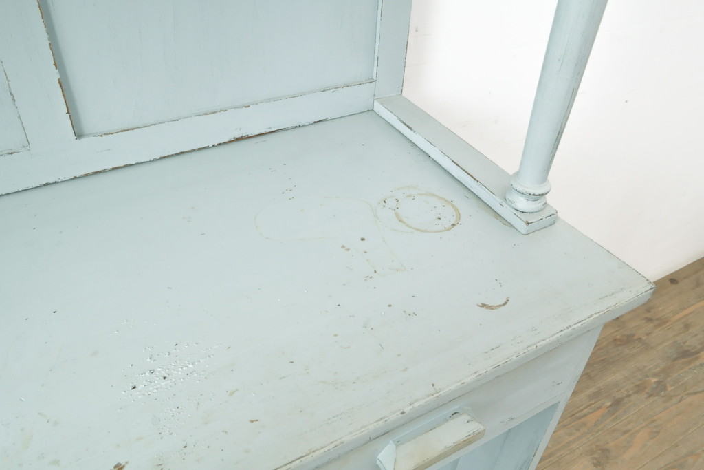 和製アンティーク　ペイントカラーが可愛らしいカップボード(キャビネット、食器棚、収納棚、戸棚)(R-055646)