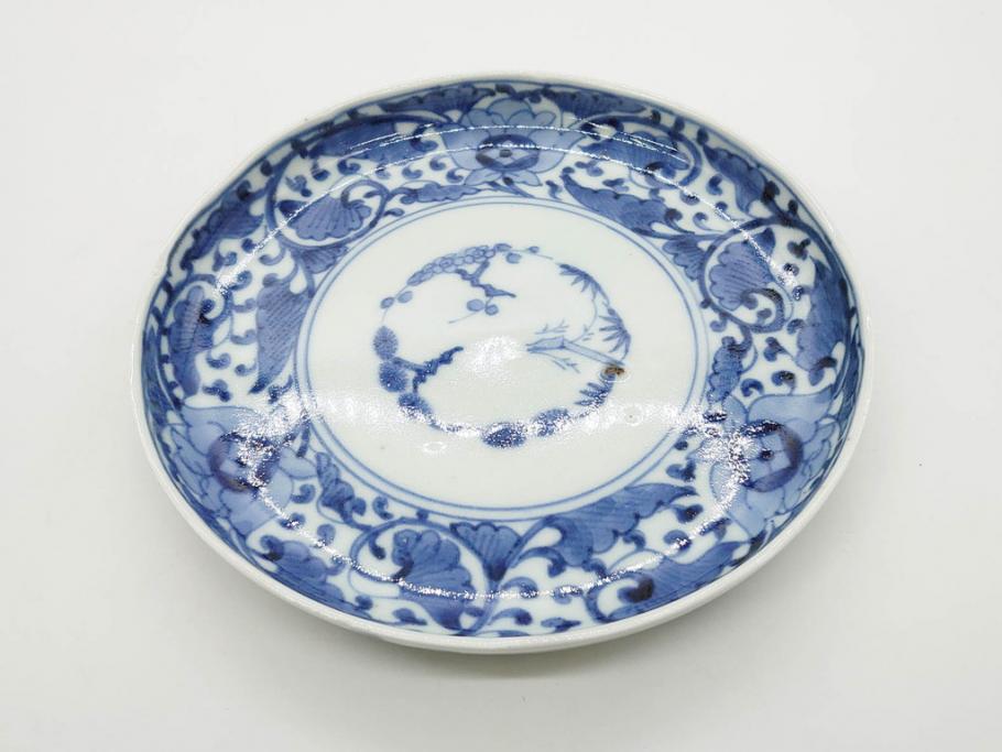江戸期　古伊万里　染付　冨貴長春　松竹梅　牡丹唐草文様　約17cm　5.6寸　雅な絵付けに目を奪われる中皿3枚セット(窓絵、和皿、和食器、五寸六分)(R-079572)