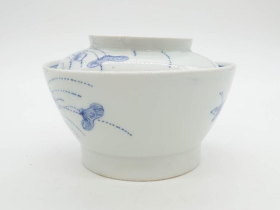 江戸期　古伊万里　染付　線描　蝶花図　約12cm　4寸　清楚な美しさのある蓋付き茶碗2客セット(ちょう、蓮?、和食器、どんぶり、蓋茶碗、四寸)(R-079599)