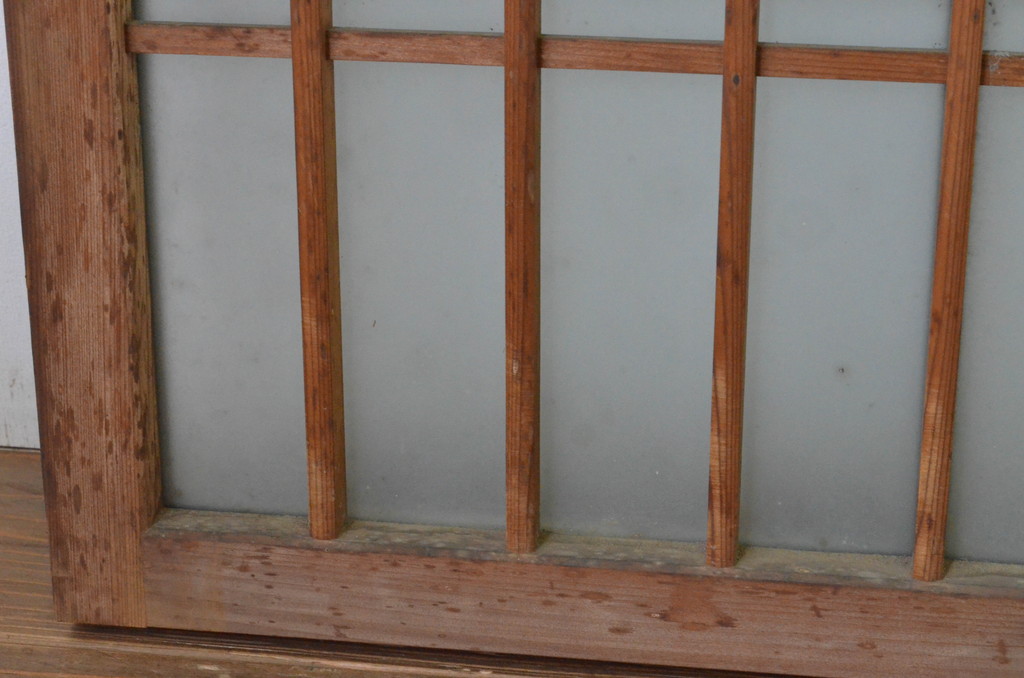 アンティーク建具　古い木味の格子入り横長ガラス窓4枚セット(ガラス戸、引き戸、明かり取り、明り取り、欄間)(R-065282)