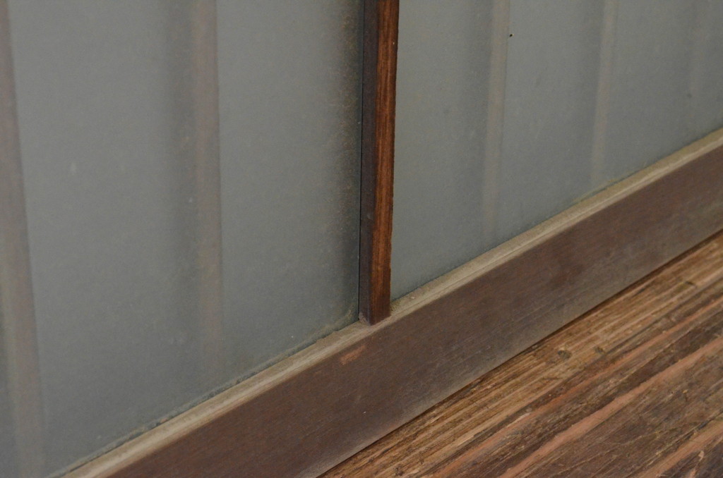 アンティーク建具　古い木味の格子入り横長ガラス窓4枚セット(ガラス戸、引き戸、明かり取り、明り取り、欄間)(R-065282)