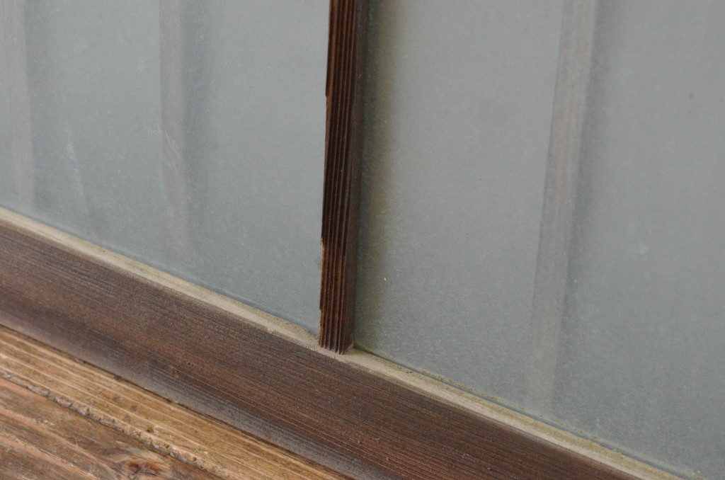 アンティーク建具　古い木味の格子入り横長ガラス窓4枚セット(ガラス戸、引き戸、明かり取り、明り取り、欄間)(R-065285)