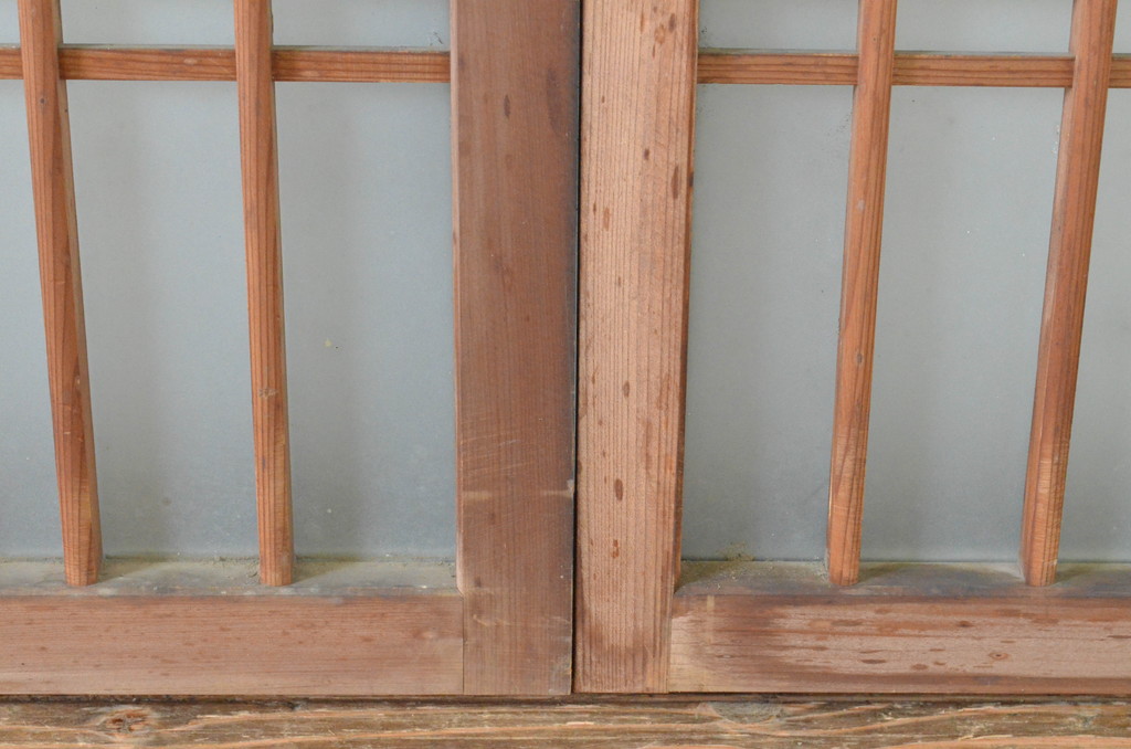 アンティーク建具　古い木味の格子入り横長ガラス窓4枚セット(ガラス戸、引き戸、明かり取り、明り取り、欄間)(R-065289)