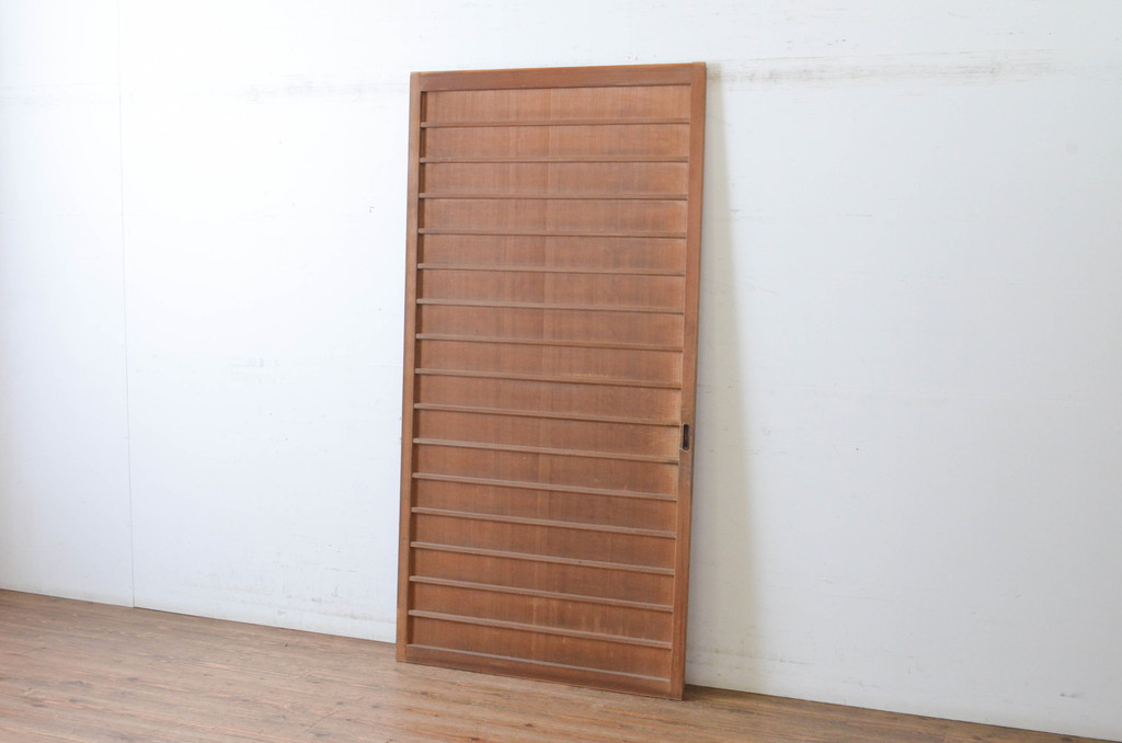 アンティーク建具　昭和初期　上手物!!　美しい柾目が魅力の舞良戸1枚(まいらど、横桟板戸、引き戸)(R-065254)