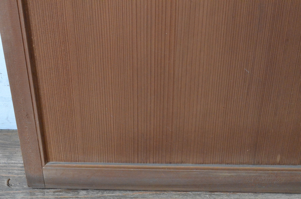 アンティーク建具　昭和初期　上手物!!　美しい柾目が魅力の舞良戸1枚(まいらど、横桟板戸、引き戸)(R-065254)