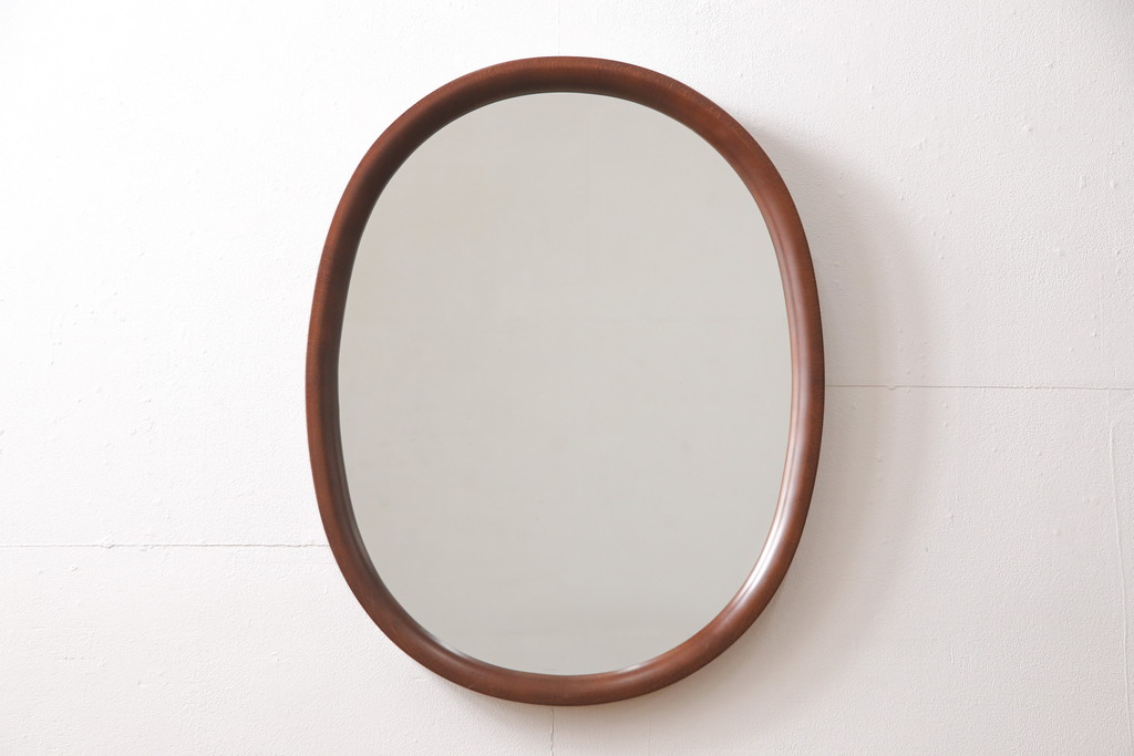 中古　美品　秋田木工　様々なお部屋に馴染みのよいラウンド型のウォールミラー(壁掛け鏡)(R-055218)