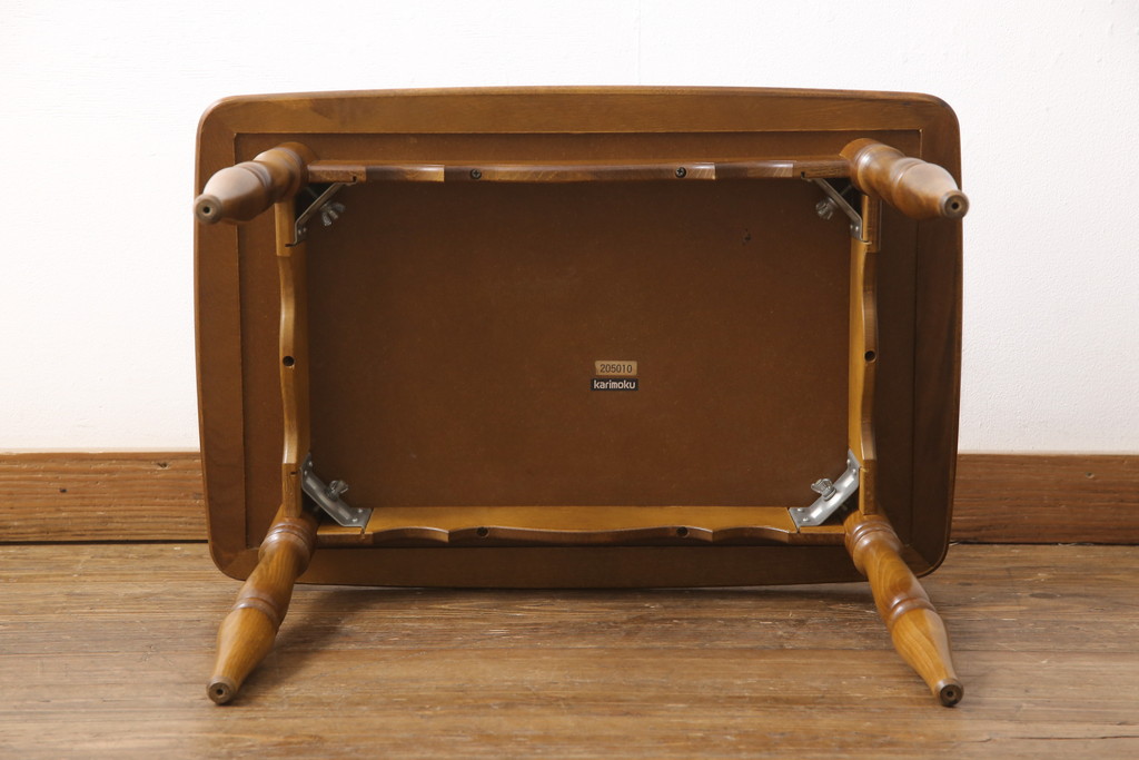 中古 カリモク家具(karimoku) コンパクトなサイズ感が魅力的な 中古 カリモク家具(karimoku) コンパクトなサイズ感が魅力的な
