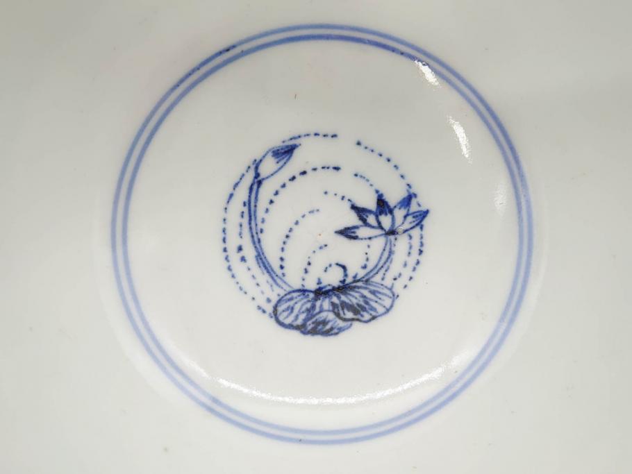 江戸期　古伊万里　染付　線描　蝶花図　約12cm　4寸　爽やかな印象の蓋付き茶碗3客セット(ちょう、蓮?、和食器、どんぶり、蓋茶碗、四寸)(R-079601)