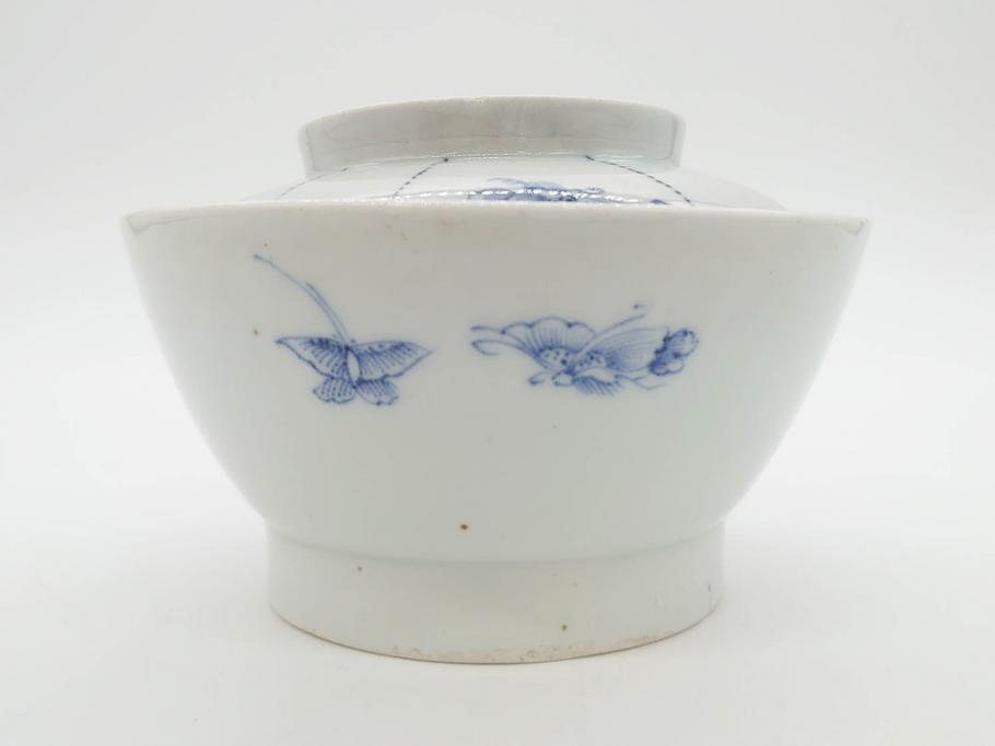 江戸期　古伊万里　染付　線描　蝶花図　約12cm　4寸　爽やかな印象の蓋付き茶碗3客セット(ちょう、蓮?、和食器、どんぶり、蓋茶碗、四寸)(R-079601)