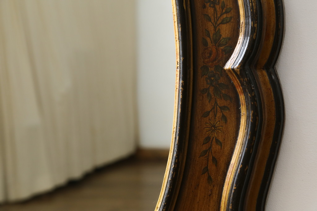 中古　DREXEL HERITAGE(ドレクセルヘリテイジ)　希少モデル!!　クラシカルな雰囲気が魅力のウォールミラー(壁掛け鏡)(R-065600)