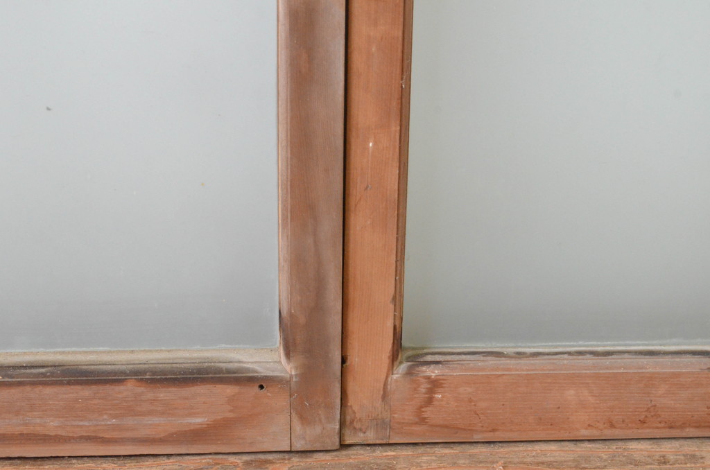 アンティーク建具　上手物!　古い木味の面取り桟ガラス窓2枚セット(ガラス戸、引き戸)(R-065260)