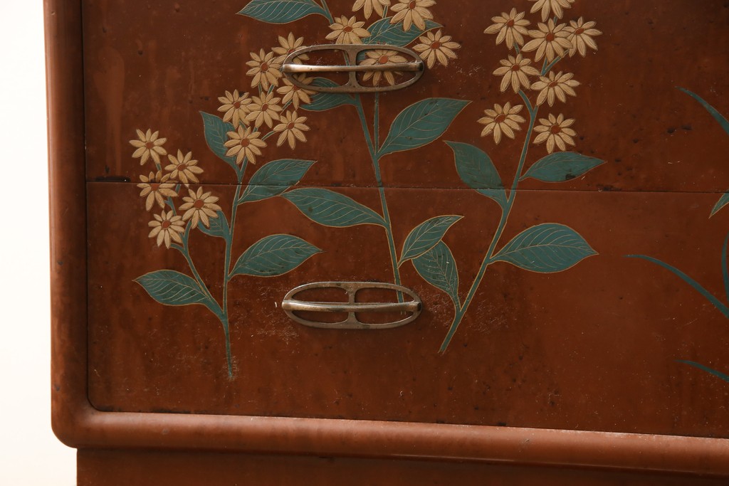 中古　衣装盆付き　前面に描かれた花々が上品な雰囲気を醸し出す和たんす(和箪笥、着物箪笥、洋服たんす、引き出し、チェスト、衣装箪笥)(R-059741)