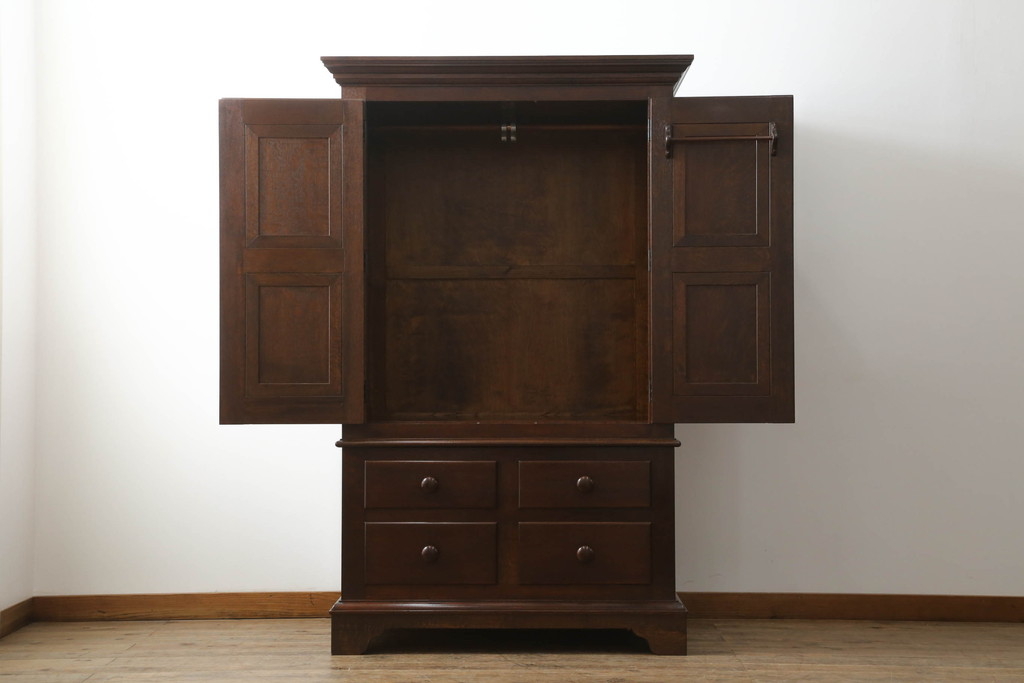 中古　松本民芸家具　丸い取っ手がアクセントのE型洋服タンス(衣装箪笥、整理タンス、収納たんす、ワードローブ、引き出し、チェスト)(R-069758)