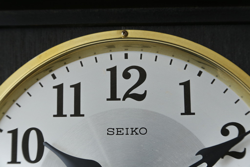 和製アンティーク　SEIKO(セイコー)　30DAY　クォーツ式　昔懐かしい雰囲気を醸し出す掛け時計(柱時計、古時計、振り子時計)(R-072170)
