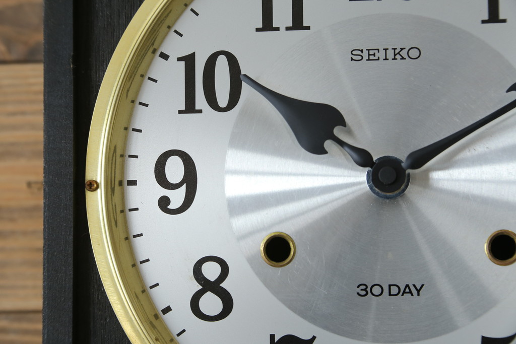 和製アンティーク　SEIKO(セイコー)　30DAY　クォーツ式　昔懐かしい雰囲気を醸し出す掛け時計(柱時計、古時計、振り子時計)(R-072170)