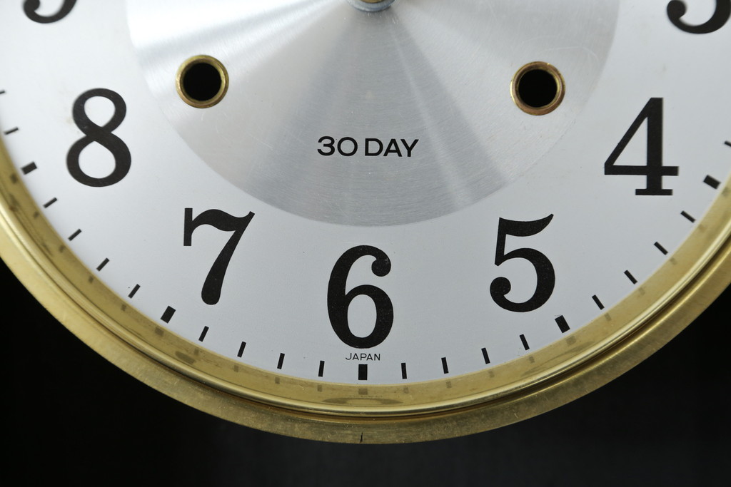 和製アンティーク　SEIKO(セイコー)　30DAY　クォーツ式　昔懐かしい雰囲気を醸し出す掛け時計(柱時計、古時計、振り子時計)(R-072170)