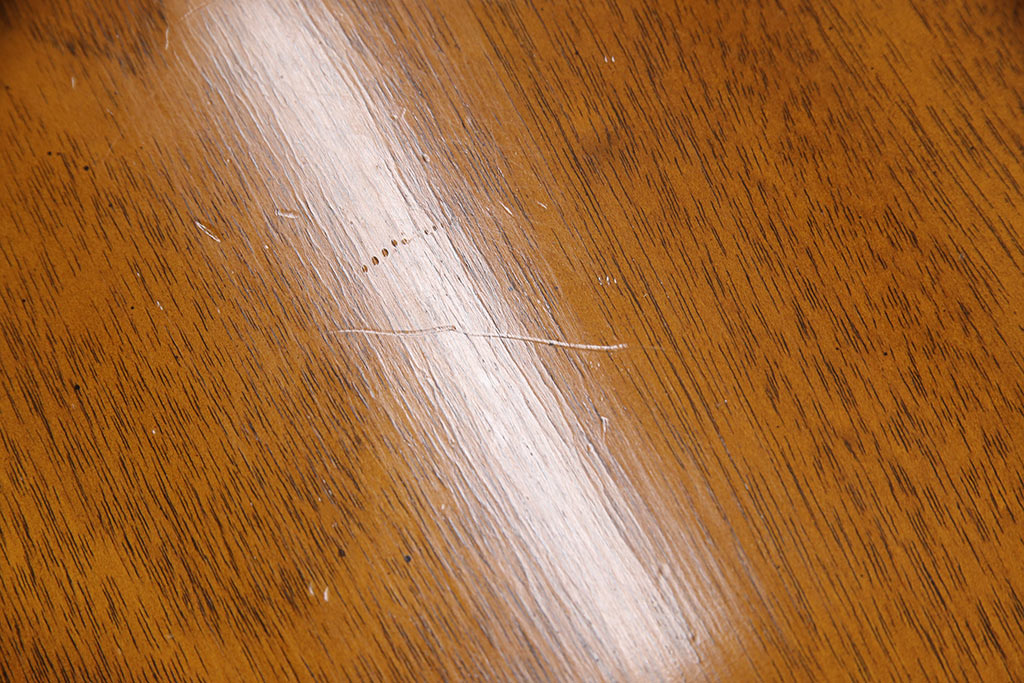 【セミオーダー家具実例】DREXEL HERITAGEのダイニングテーブルに高品質リペアを施しました。上部、下部の突起を削り太さを統一し、全体的にフラットとなるように仕上げ、本体高さが700mmになるように脚をカットしました。(エクステンションテーブル、4人掛け、6人掛け)