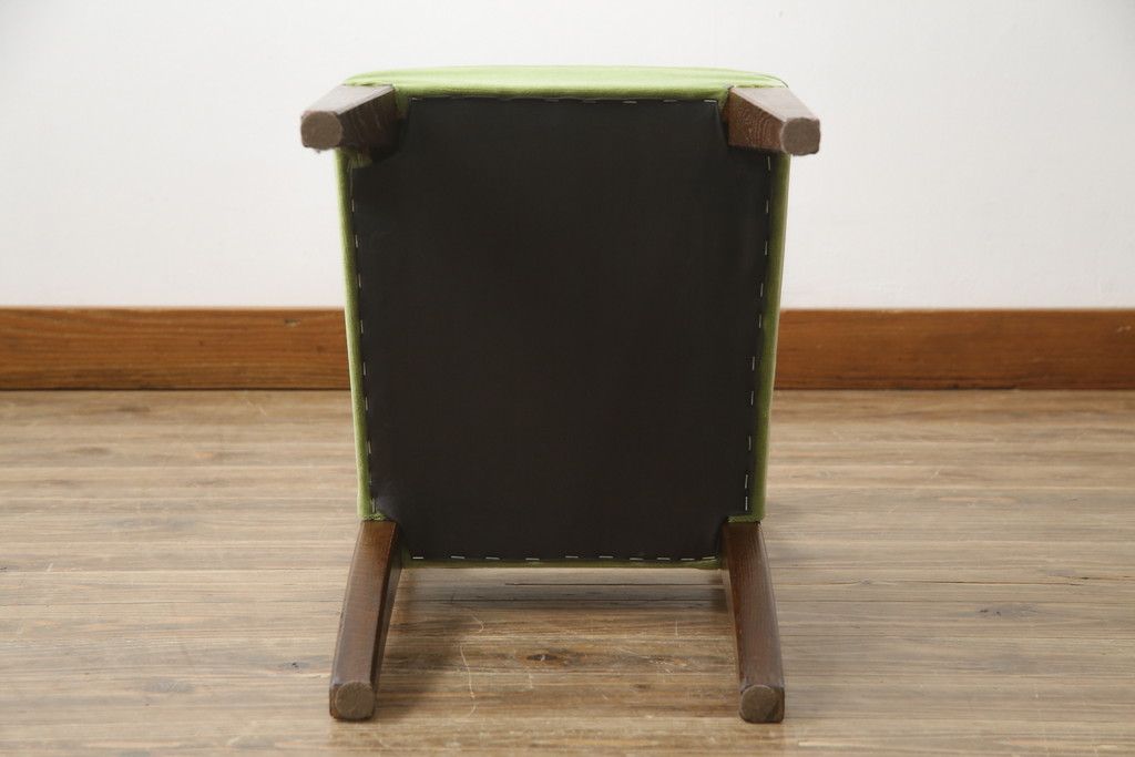 中古　三越家具(現カントリーハウス)　Brugge(ブルージュ)　オーク材　クラシカルな雰囲気漂うドレッサーとチェアのセット(化粧台、鏡台、ミラー、イス、椅子)(R-079202)
