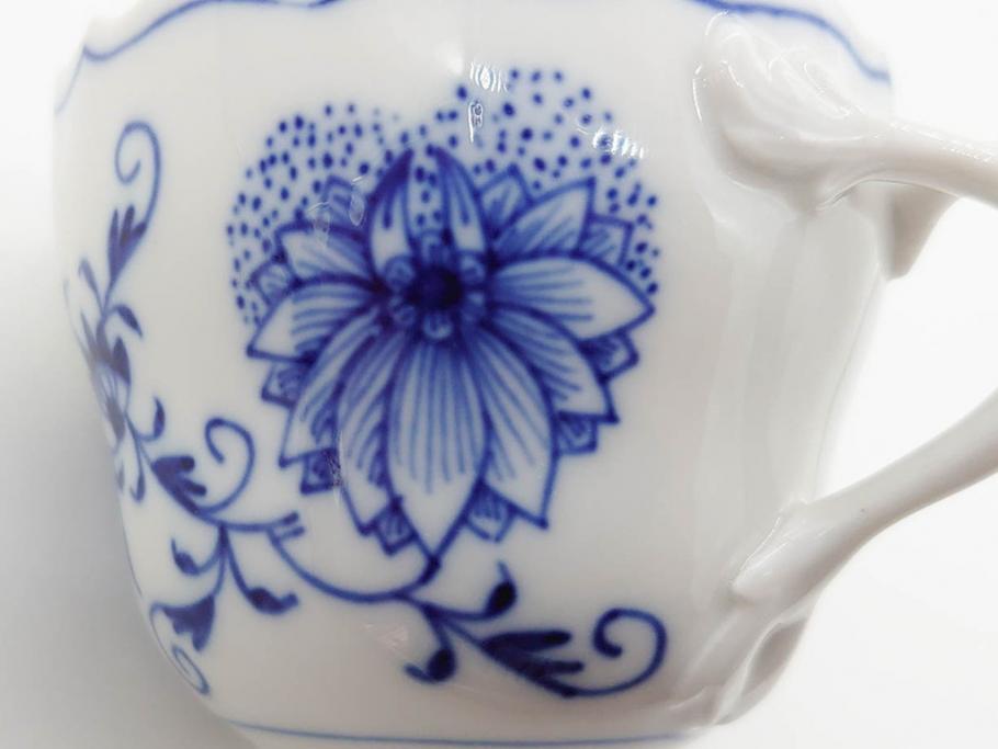 ドイツ　マイセン　Meissen　ブルーオニオン　意匠をこらした凝ったデザインが魅力的なモカカップ2客&オープンワーク透かしプレート2枚セット(皿、洋食器)(R-074581)