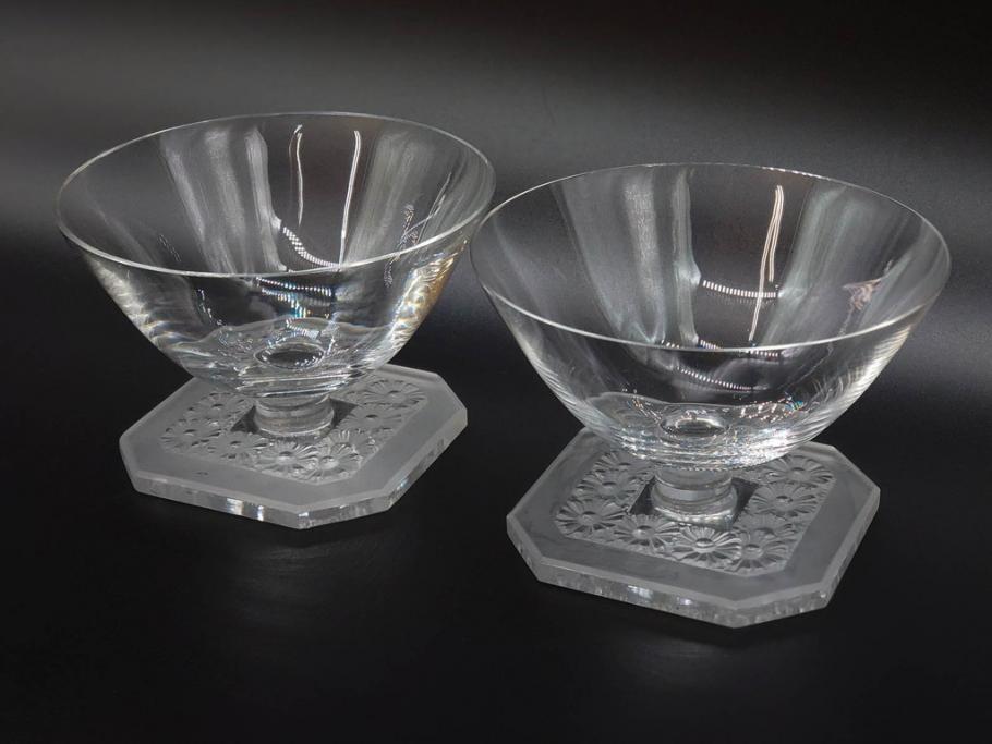 アンティーク　ルネ・ラリック(R.LALIQUE)　洗練されたデザインが優美な印象を与えるシャンパングラス2客セット(ヒナギク、パクレット、デイジー、デザート、コンポート、フルーツ、小鉢、ミニボウル、ガラス)(R-074587)