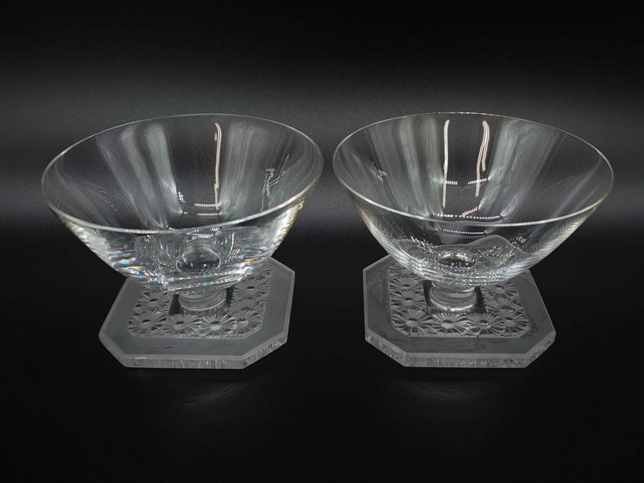 アンティーク　ルネ・ラリック(R.LALIQUE)　洗練されたデザインが優美な印象を与えるシャンパングラス2客セット(ヒナギク、パクレット、デイジー、デザート、コンポート、フルーツ、小鉢、ミニボウル、ガラス)(R-074587)