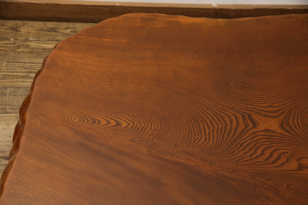 中古　特大　脚のデザインが印象的!詰まった木目が魅力の総ケヤキ材一枚板の座卓(ローテーブル、センターテーブル)(R-053568)