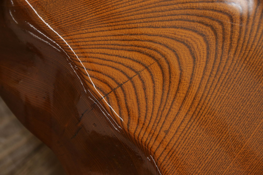 中古　特大　脚のデザインが印象的!詰まった木目が魅力の総ケヤキ材一枚板の座卓(ローテーブル、センターテーブル)(R-053568)