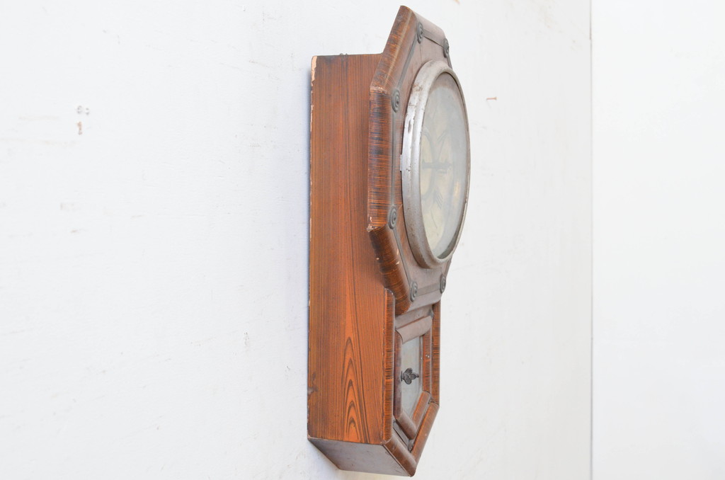 和製アンティーク　ペイント仕上げ限定　愛知県時計製造共同組合(AICHIKEN　CLOCK-MAKERS'　UNION'S　MARK)　年月を重ねた趣溢れる八角型柱時計(掛け時計、古時計)(R-072163)