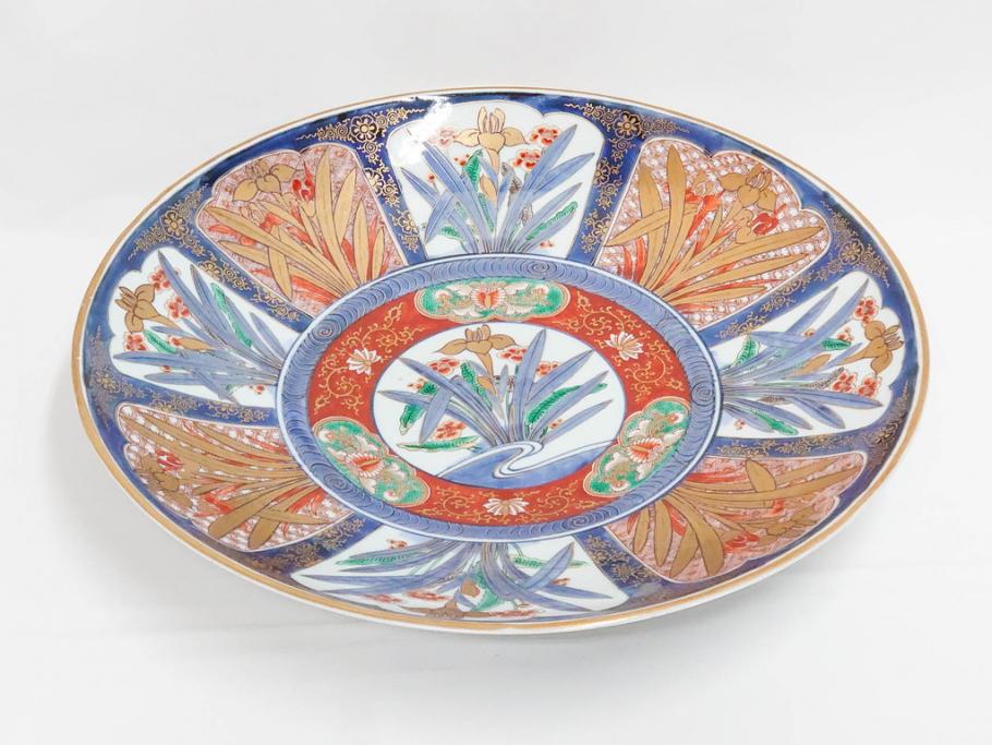 江戸期　古伊万里　染付　色絵　花菖蒲　約48cm　1尺5寸　煌びやかで優雅な大皿(花しょうぶ、花唐草模様、金彩、尺皿、和食器、和皿、一尺五寸)(R-079611)