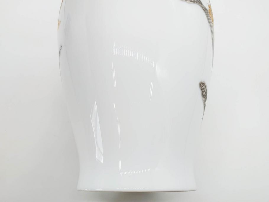 大倉陶園(OKURA、OAC)　金蝕カトレア 高さ 約27cm/ブルーローズ 高さ 約15cm　気品漂う花瓶2点セット(バラ、薔薇、金彩、花生け、花器、花入、フラワーベース、白磁)(R-079613)
