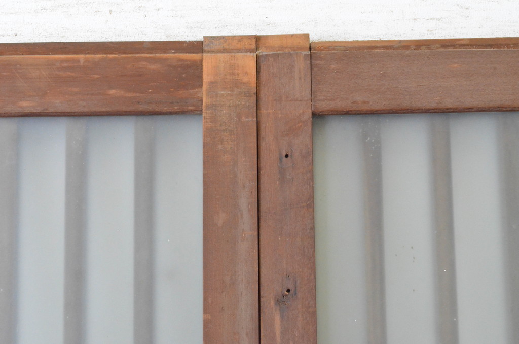 和製アンティーク　高級品!　ヒノキ材　格子入りの玄関引き戸2枚セット(ガラス戸、格子戸、玄関戸、建具)(R-065078)