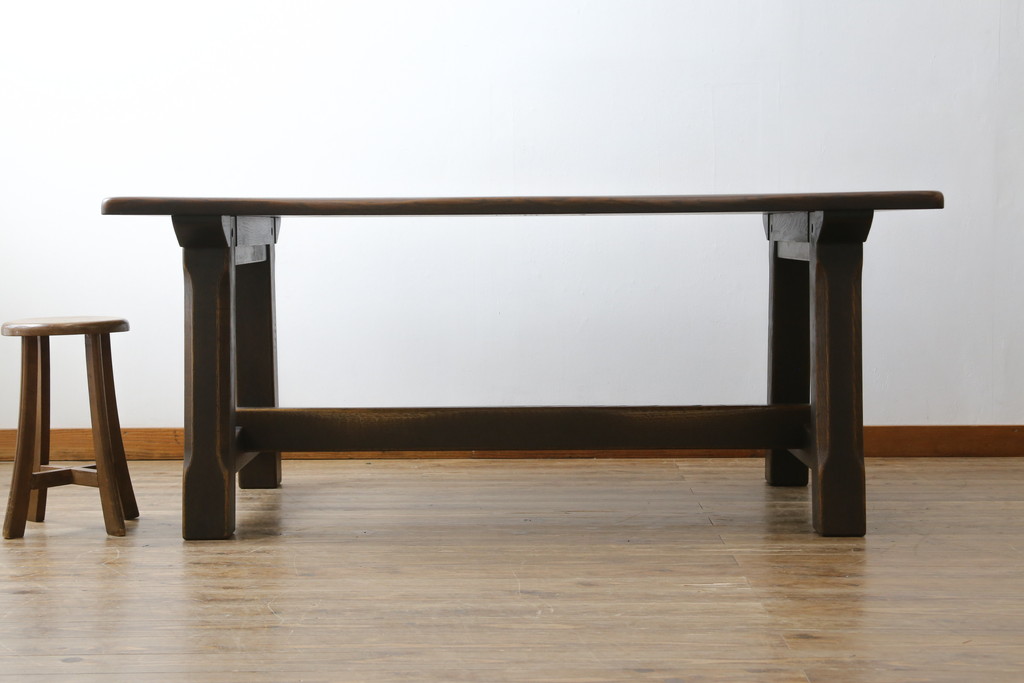 中古　超美品　展示品　飛騨産業　キツツキ　PROVINCIAL(プロヴィンシャル・プロビンシャル)シリーズ　P31　オーク材　どっしりとした堅牢なつくりと素朴な佇まいが魅力のタバーンテーブル(ダイニングテーブル、4人掛け、6人掛け、食卓、作業台)(定価約57万円)(R-079276)