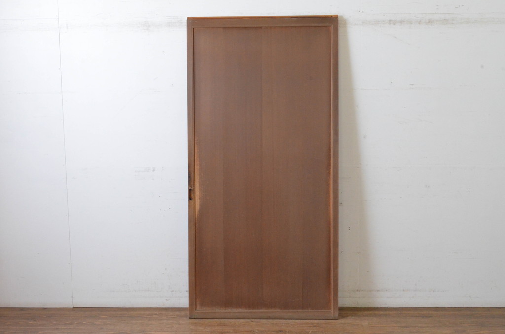 アンティーク建具　上手物!　美しい柾目が魅力のマス目格子板戸1枚(きつね格子、狐格子、格子戸、板戸、引き戸、升目)(R-065082)