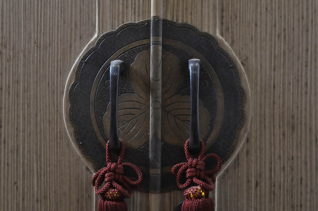 中古　最高級!!　特注!!　伝統工芸士　田澤謙介作　ぶ厚い桐材が使われた組み立て式加茂総桐箪笥(桐たんす、衣装箪笥、収納箪笥、和タンス、洋服タンス、ワードローブ)(定価約250万円)(R-063822)