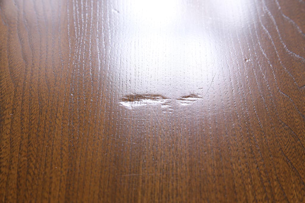 ヴィンテージ家具　イギリスビンテージ　ERCOL(アーコール)　エルム材　クラシカルな印象のダイニングテーブル(リフェクトリーテーブル)(R-044896)