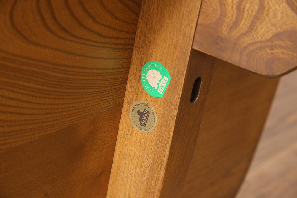 ヴィンテージ家具　イギリスビンテージ　ERCOL(アーコール)　エルム材　クラシカルな印象のダイニングテーブル(リフェクトリーテーブル)(R-044896)