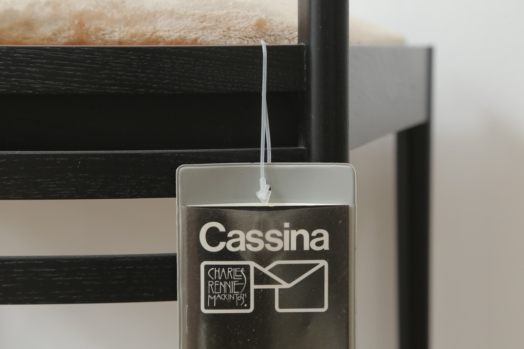 中古　展示品　美品　Cassina(カッシーナ)　292　HILL HOUSE,1(ヒルハウス1)　CHARLES RENNIE MACKINTOSH(チャールズ・レニー・マッキントッシュ)　スタイリッシュでモダンなデザインが格好良いラダーバックチェア(椅子、イス、ダイニングチェア)(定価約47万3千円)(R-074544)