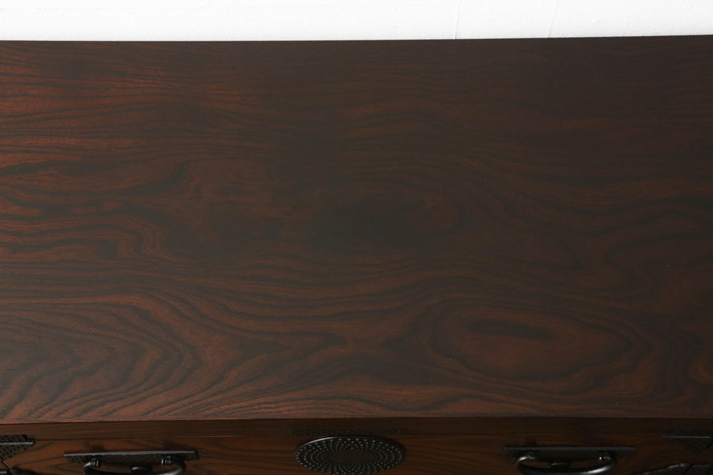 中古　美品　岩谷堂箪笥　あられ紋様が存在感を引き立てるモダンでスタイリッシュなサイドボード(衣装たんす、サイドチェスト、引き出し、整理タンス、和タンス)(R-056154)