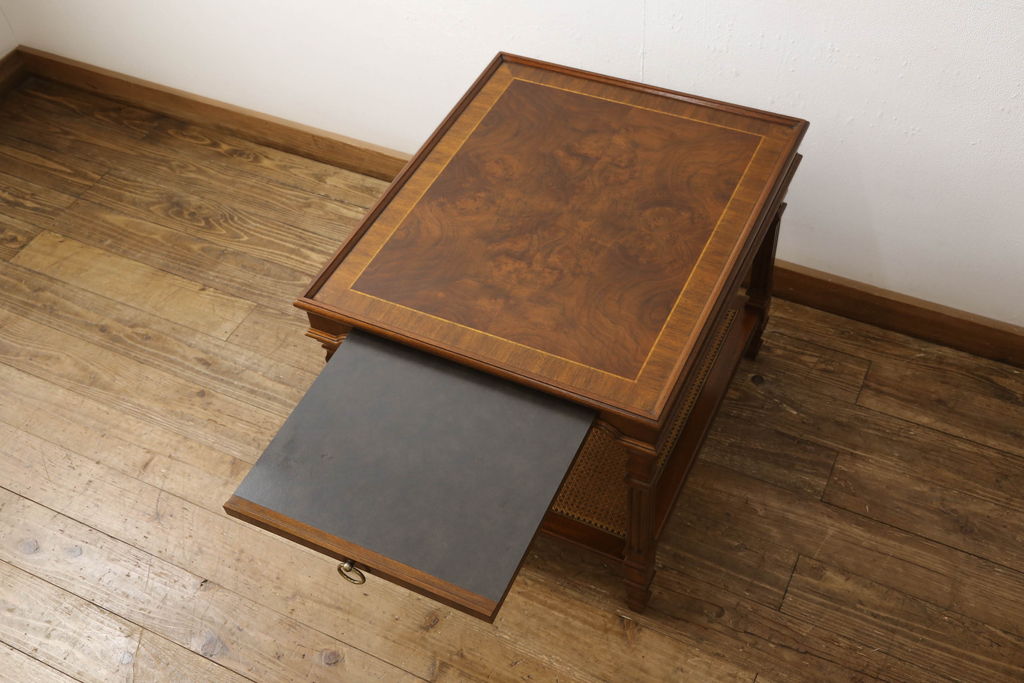 中古　美品　DREXEL HERITAGE(ドレクセルヘリテイジ)　補助テーブル付きのクラシカルなサイドテーブル(コーヒーテーブル、エンドテーブル)(R-057597)