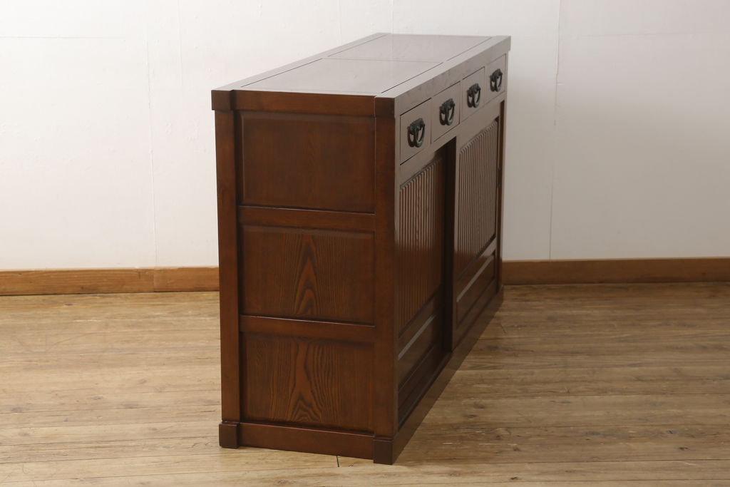 中古　美品　総欅(ケヤキ)材　和モダンな雰囲気を醸し出す水屋箪笥サイドボード(サイドキャビネット、食器棚、戸棚、収納棚)(R-059970)