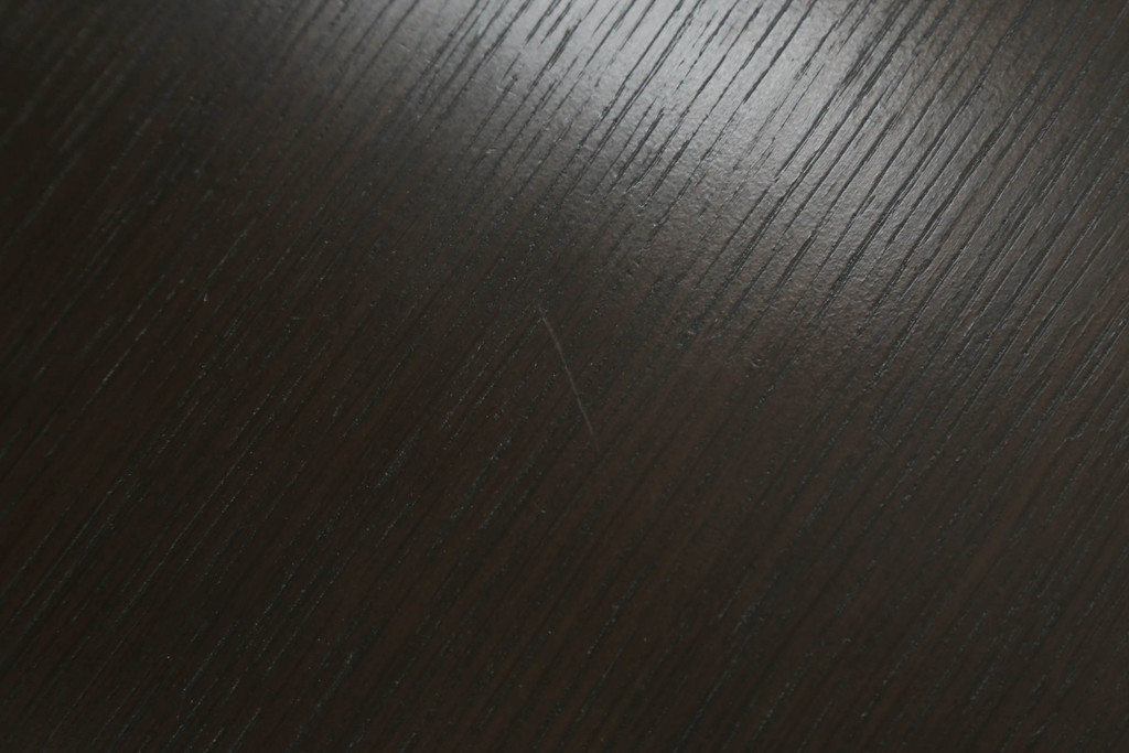 中古　超美品　Cassinaixc.(カッシーナイクスシー)　IXC. R&D(イクスシー.R&D)　シェルト(SCELTO)　シンプルなデザインが美しい重厚感あるローテーブル(センターテーブル、リビングテーブル、座卓)(定価約43万円)(R-067655)