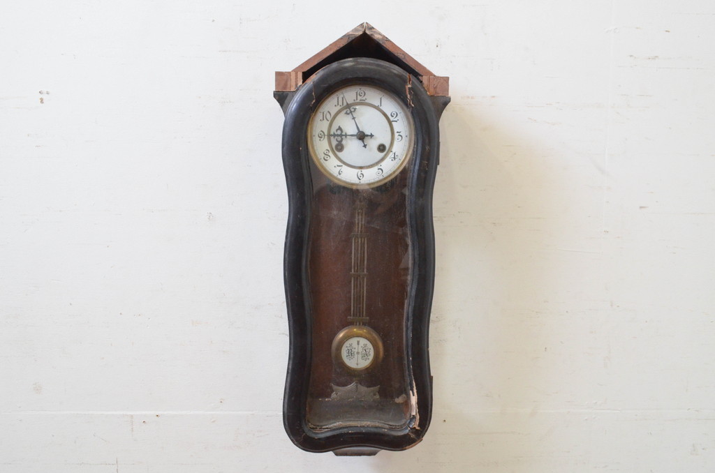 アンティーク時計　ドイツ製　JUNGHANS(ユンハンス)社　バイオリン型　特徴あるデザインが魅力の掛け時計(振り子時計、柱時計、古時計)(R-072278)