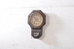 アンティーク時計　アメリカ　THE E. INGRAHAM&CO(イングラハム)　BRISTOL CONN　経年を感じる風合いが魅力の掛け時計(八角時計、柱時計、古時計)(R-072086)