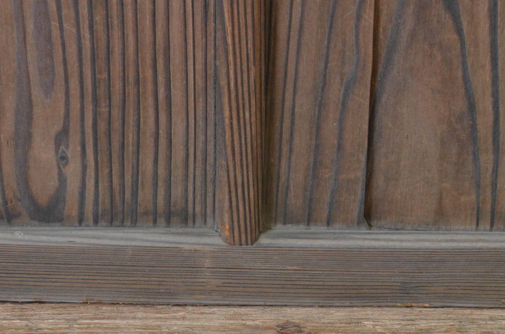 アンティーク建具　経年を感じさせる木味が魅力のガラス戸1枚(引き戸)(R-065497)