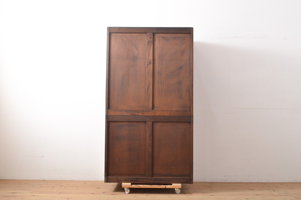 中古　美品　軽井沢彫り　衣装盆付き!　前面いっぱいに彫られた菖蒲が見事な和たんす(和箪笥、着物タンス、洋服たんす、引き出し、チェスト)(R-055763)