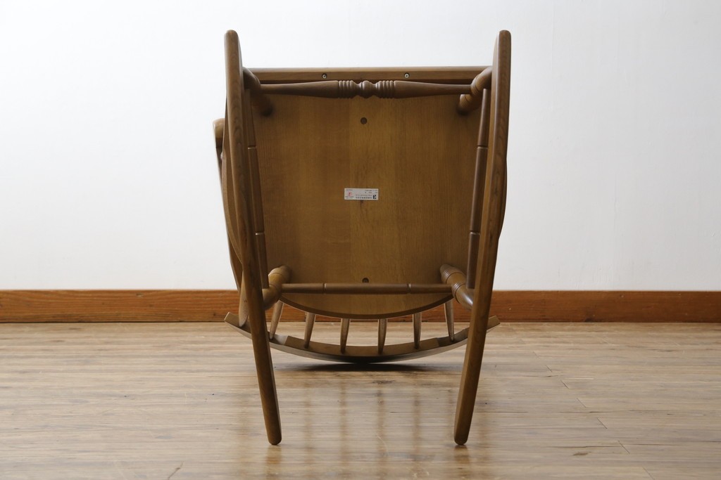 中古　美品　飛騨産業　キツツキ　穂高シリーズ　WINDSOR　ハイバックのゆったりとした座り心地が魅力的なロッキングチェア(アームチェア、板座チェア、揺り椅子)(R-078182)