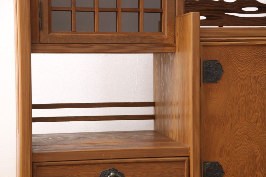 中古　美品　屋久杉　上質な和の空間づくりにおすすめの茶箪笥(茶棚、戸棚、収納棚、飾り棚)(R-054624)