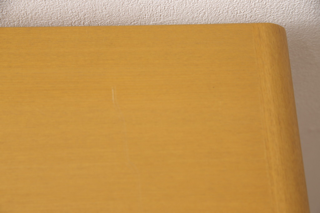 中古　美品　国産高級家具　森のしらべ　タモ材　曲線的な優美なつくりが魅力のワイドチェスト(定価約38万円)(R-049965)