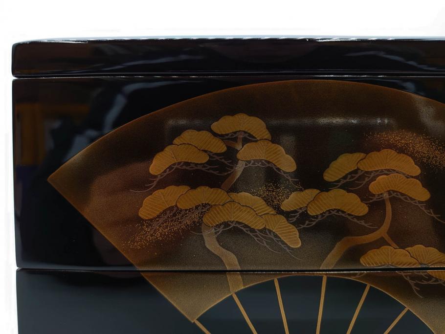 総本家濱田屋　輪島塗　漆器　木製　金蒔絵　平台付　扇面　松竹梅　格式高い雰囲気の二段重(菊、花、お重、重箱、黄袋付き、共箱付き)(R-079652)