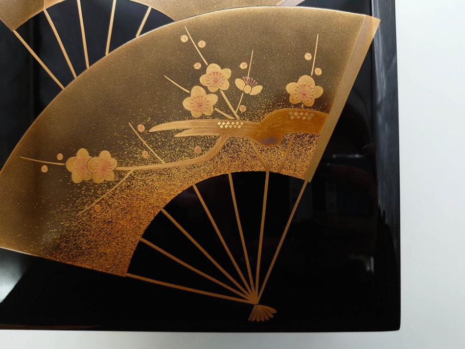 総本家濱田屋　輪島塗　漆器　木製　金蒔絵　平台付　扇面　松竹梅　格式高い雰囲気の二段重(菊、花、お重、重箱、黄袋付き、共箱付き)(R-079652)